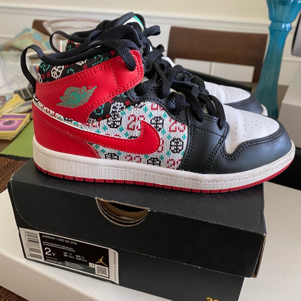 Nike Air Jordan 1 Mid SE Red Black White Sneakers